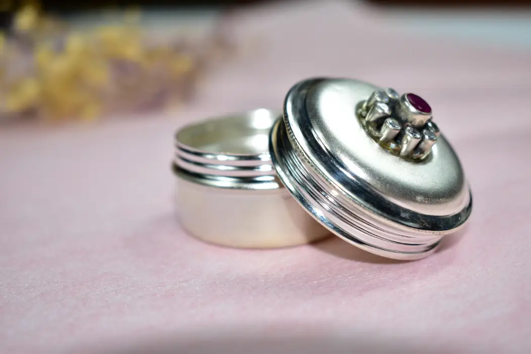 Shringarika Kundan Silver Box