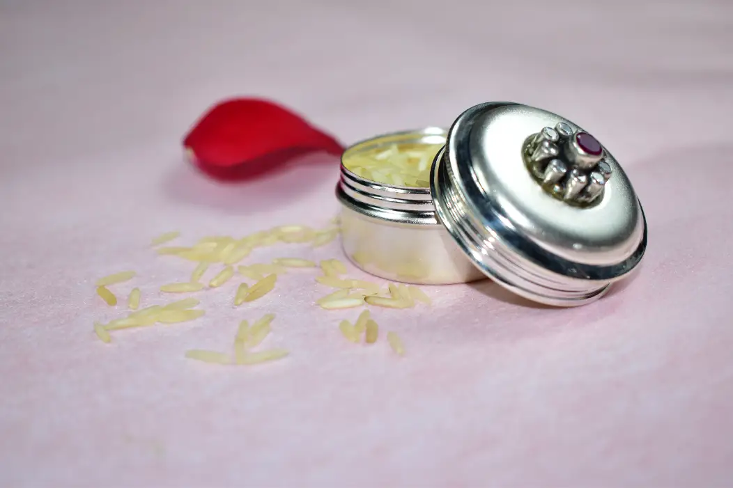 Shringarika Kundan Silver Box