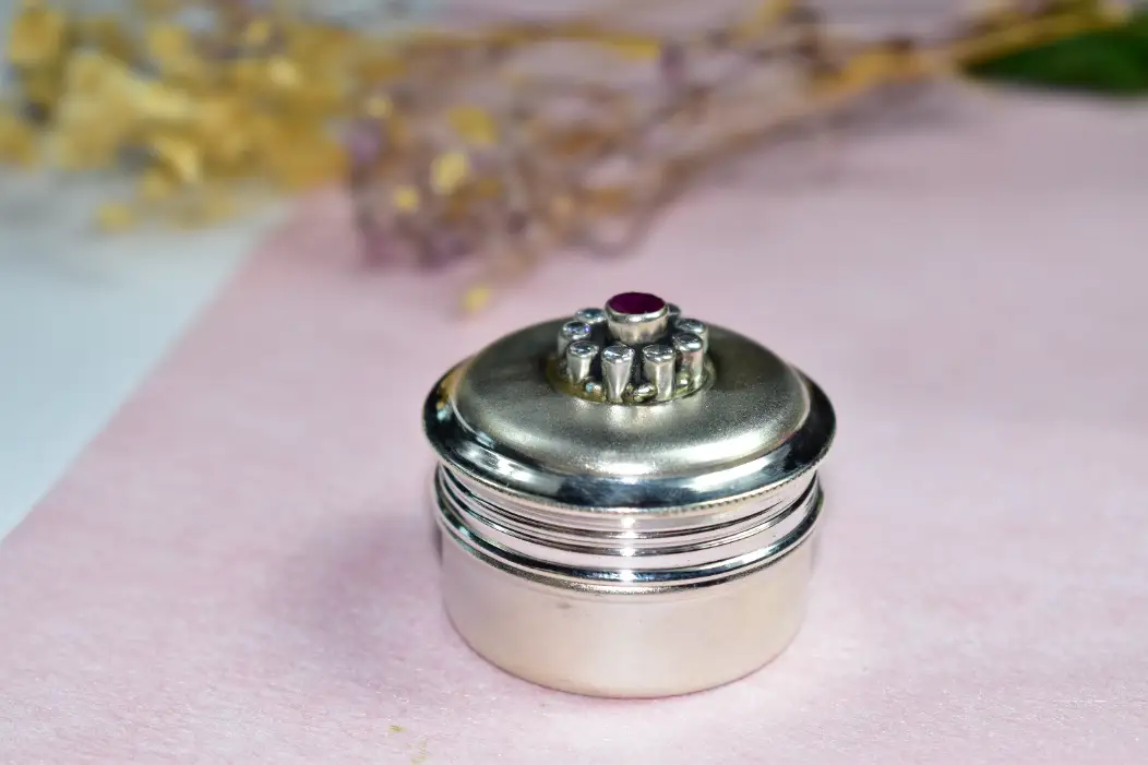 Shringarika Kundan Silver Box