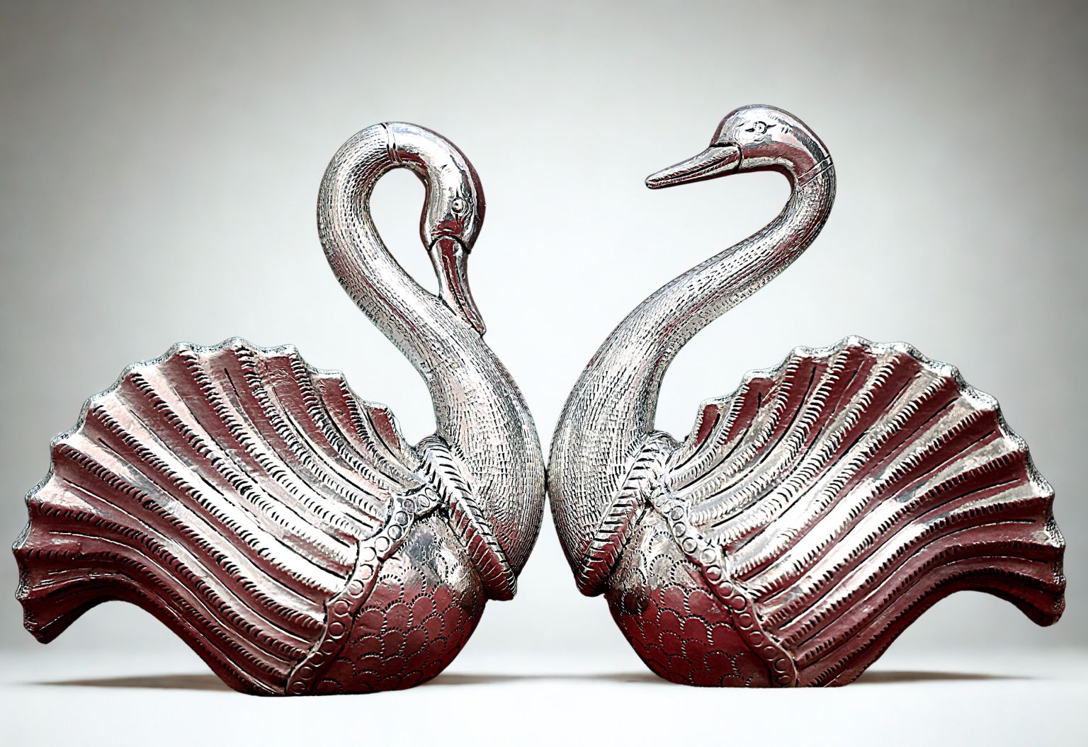 Aurume' Silver Swan Harmony