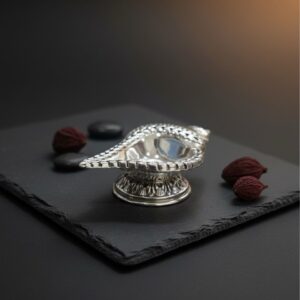 Aurumé Shankh Silver Diya
